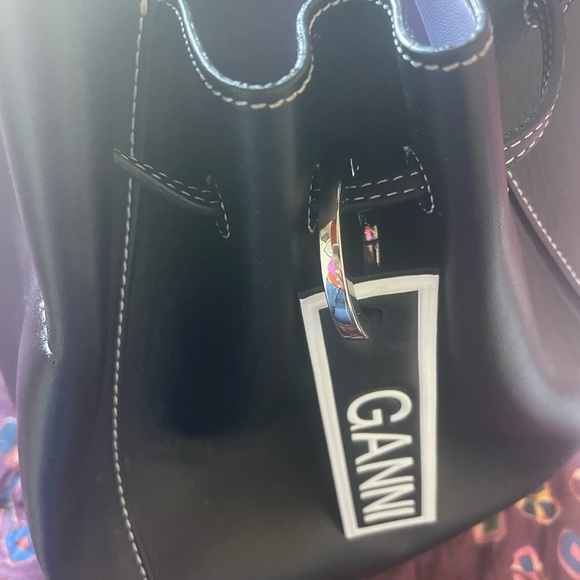 Ganni Bucket Bag - Picture 6 of 8